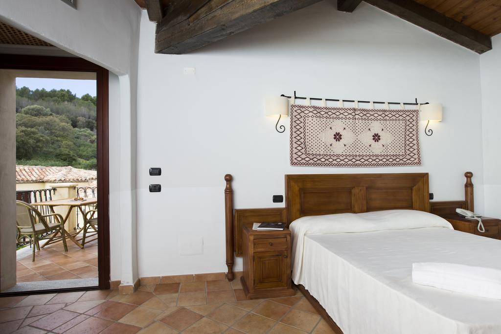 Cala Luas Resort Кардеду Экстерьер фото