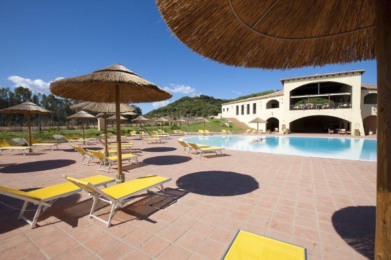 Cala Luas Resort Кардеду Экстерьер фото